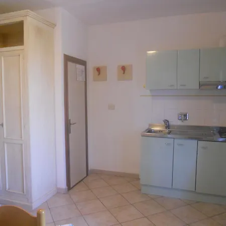 Residential Villaggio Innamorata كابوليفيري