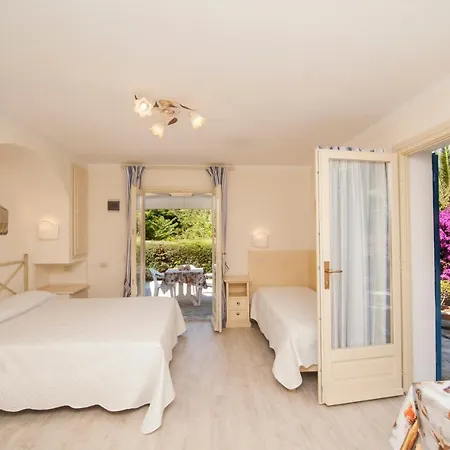 Residential Villaggio Innamorata شقة فندقية كابوليفيري