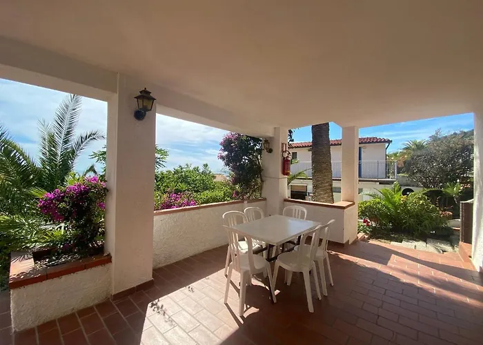 Residential Villaggio Innamorata מלון דירות קאפוליברי