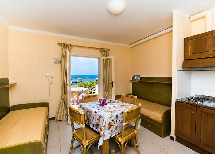 מלון דירות Residential Villaggio Innamorata 3*